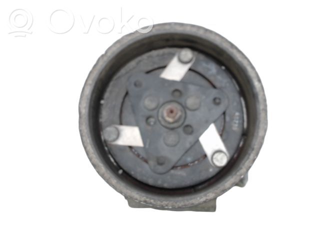 Renault Twingo II Air conditioning (A/C) compressor (pump) 