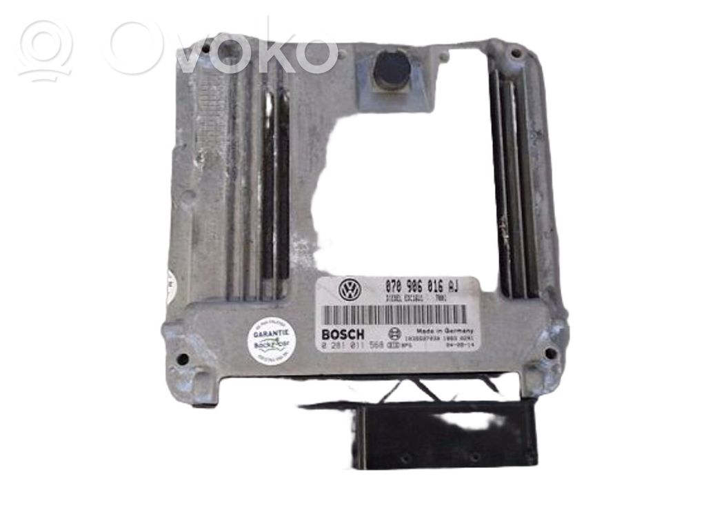 Volkswagen Transporter - Caravelle T5 Unité de commande, module ECU de moteur 