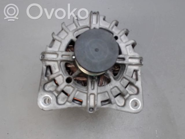 Nissan Micra K14 Alternador