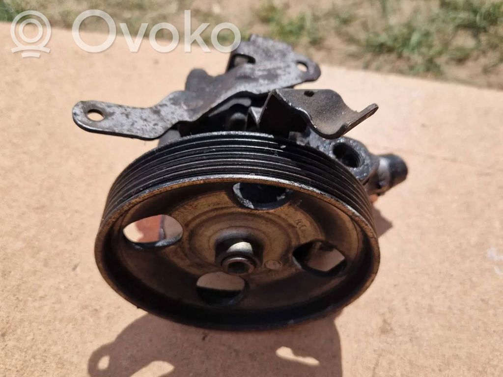 Peugeot Expert Power steering pump 