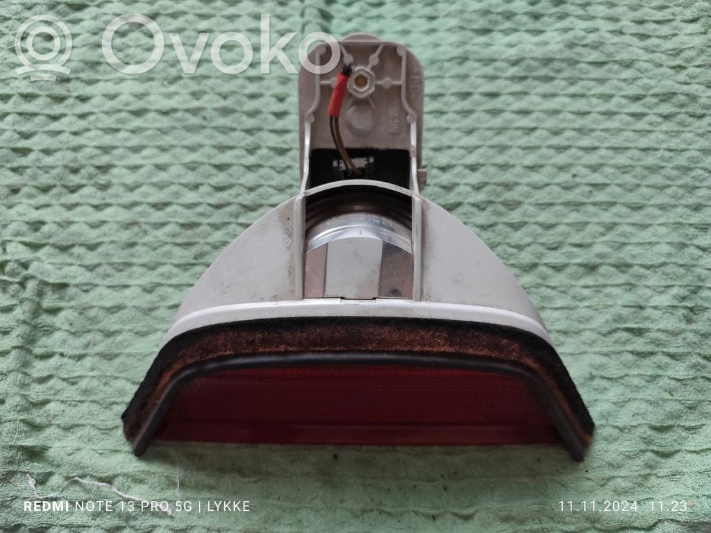 BMW 5 E39 Third/center stoplight 