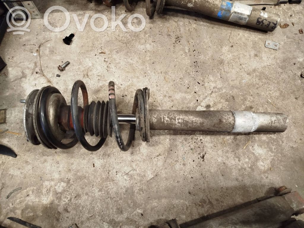 BMW 5 E39 Priekšpusē amortizators 