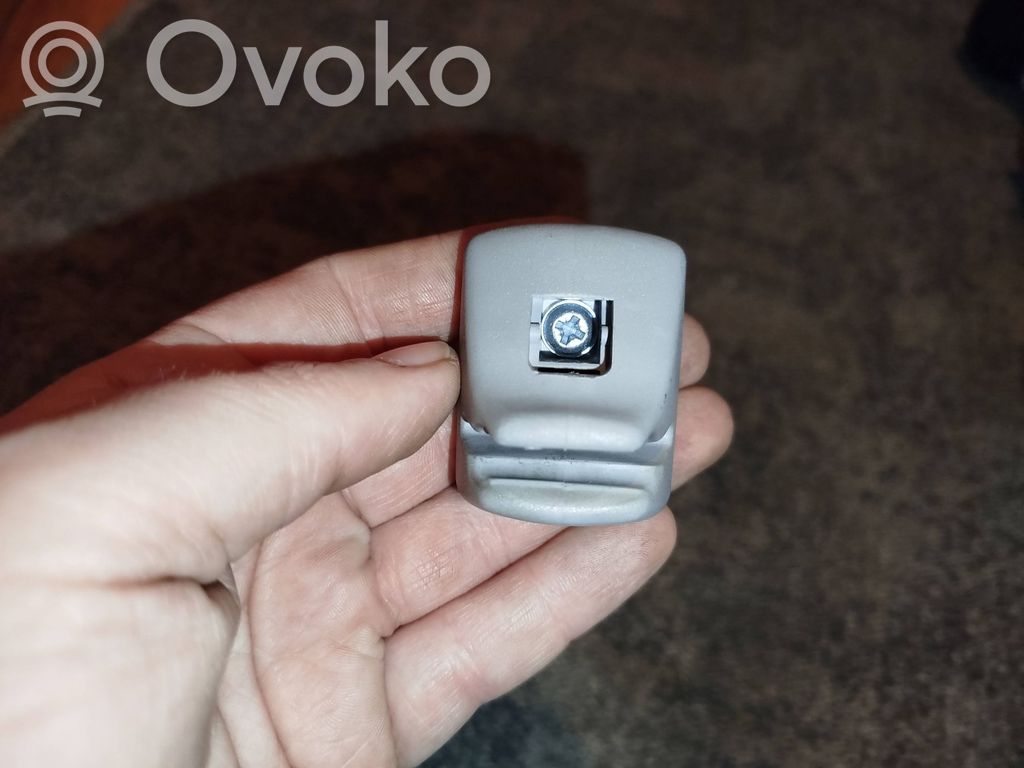Sun visor clip/hook/bracket