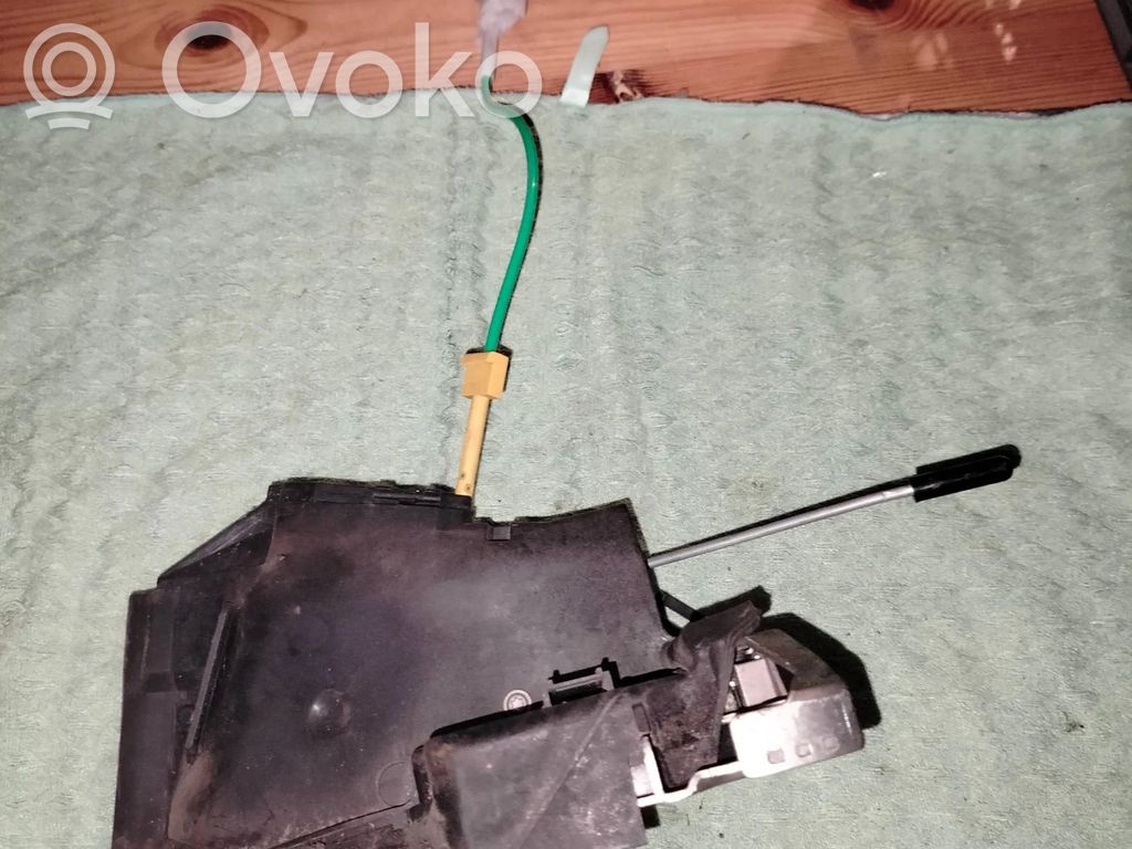 BMW 5 E39 Front door lock 