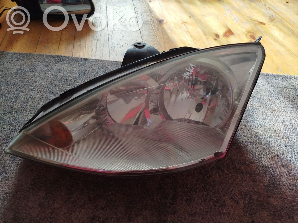 Ford Focus Headlight/headlamp 