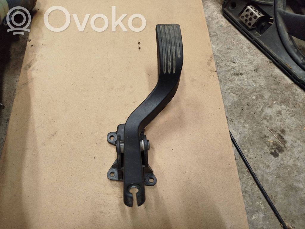 Ford Focus Accelerator throttle pedal 