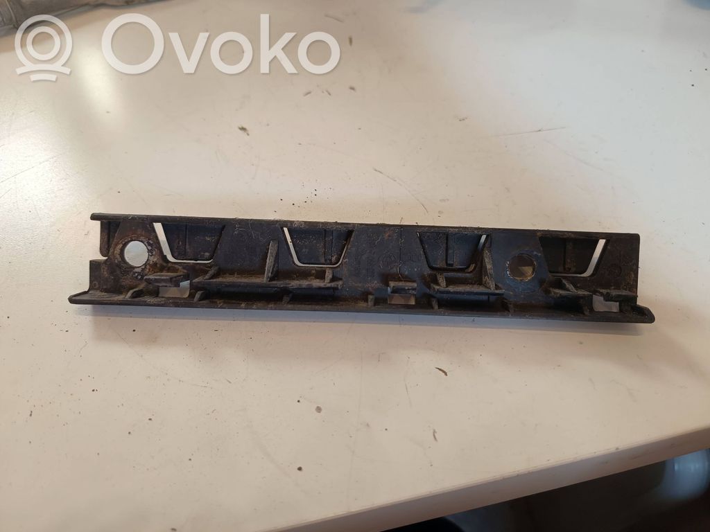 BMW 5 E60 E61 Staffa di rinforzo montaggio del paraurti anteriore 