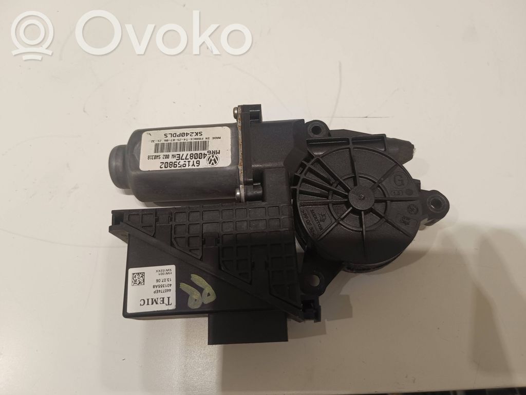 Skoda Fabia Mk1 (6Y) Alzacristalli della portiera anteriore con motorino 