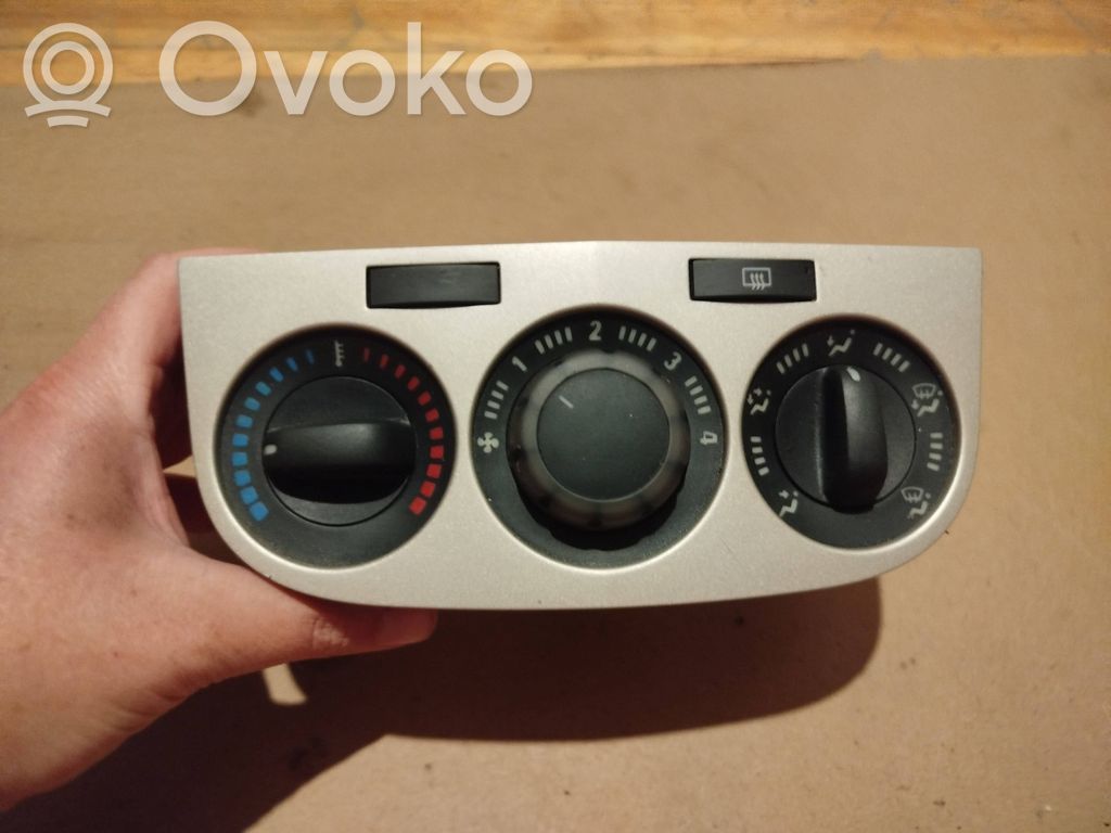 Opel Corsa D Climate control unit 