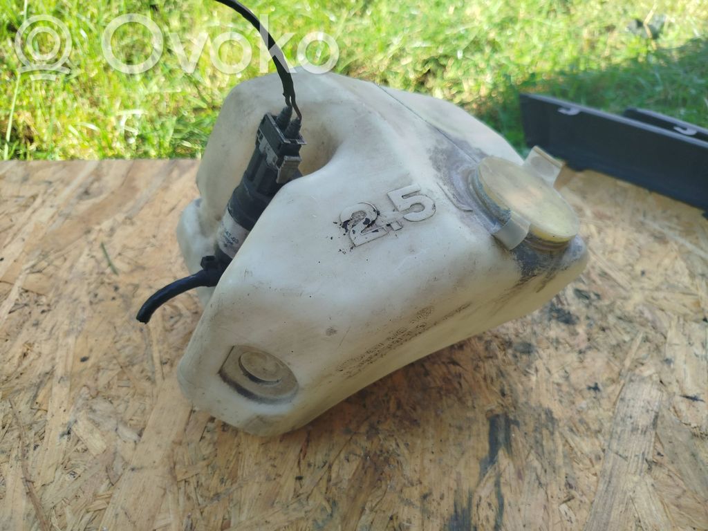 BMW 3 E36 Langų skysčio bakelis 