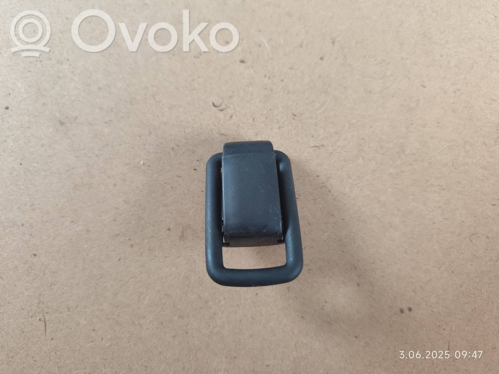Mazda 3 II Tie down hook / loop 