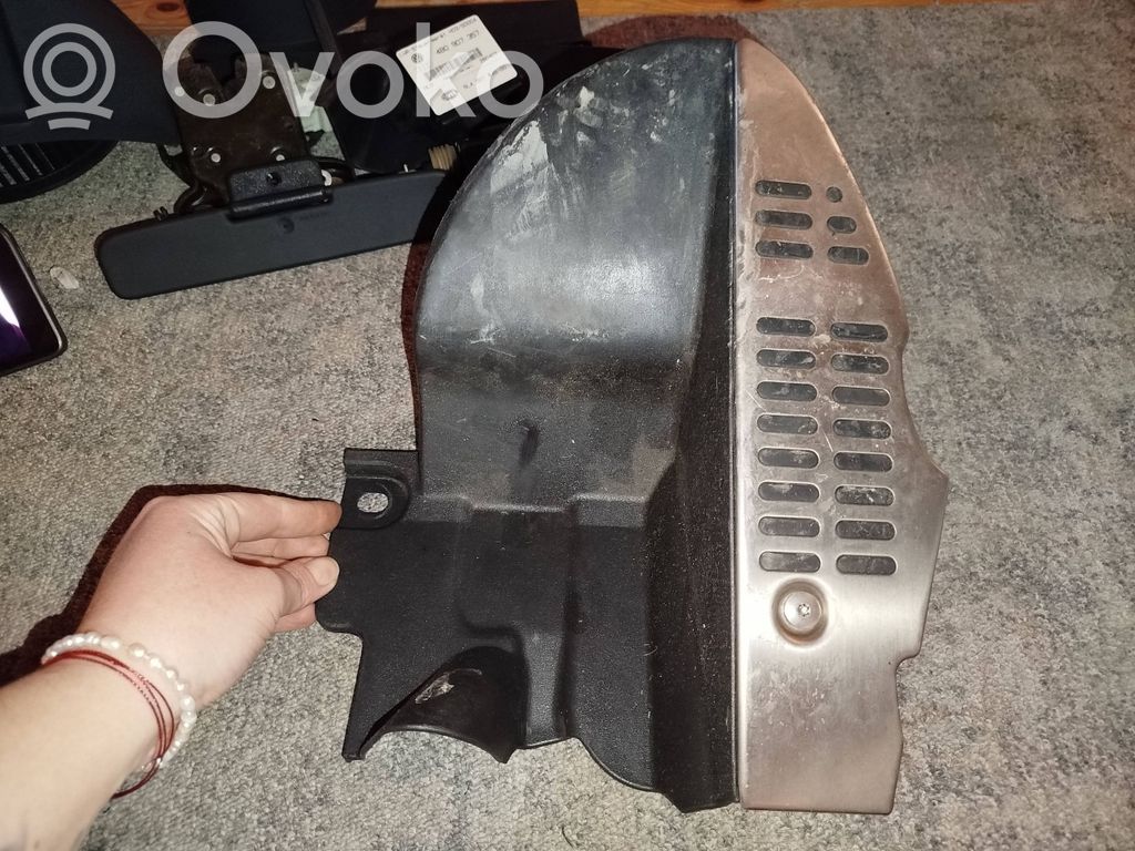 Audi TT Mk1 Podnóżek 
