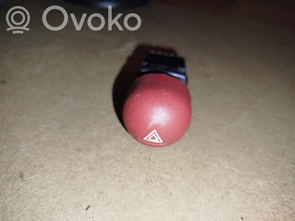 Renault Twingo I Hazard light switch 