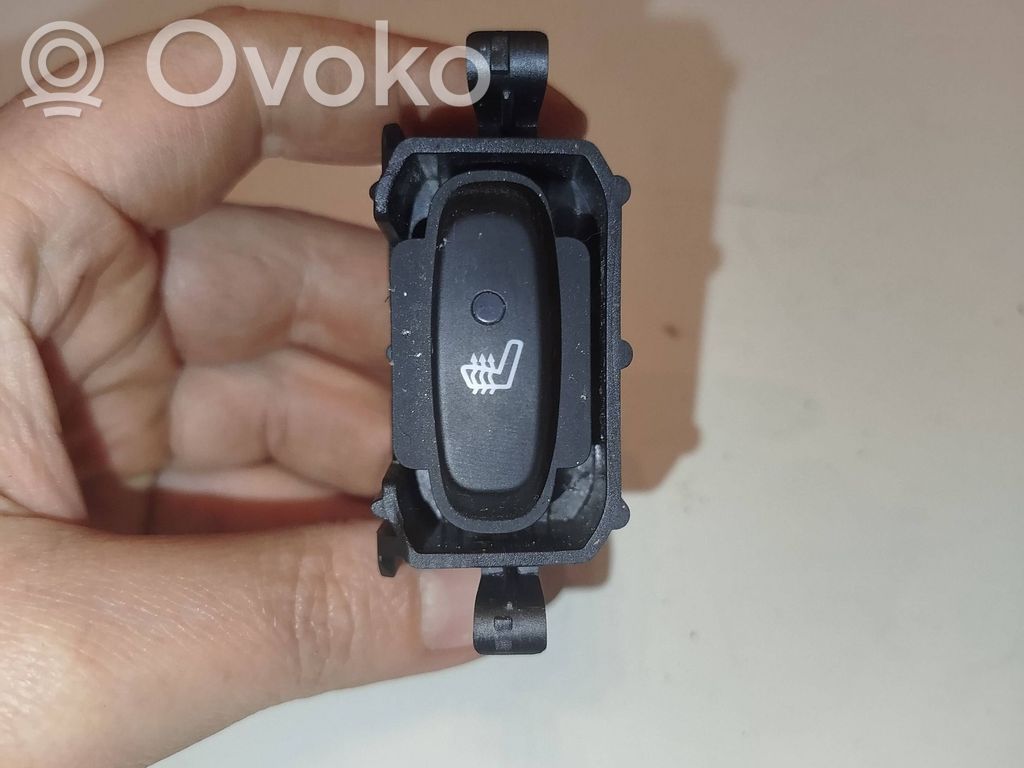 Przełączniki podgrzewania foteli   255001938R,10107608,06012017
