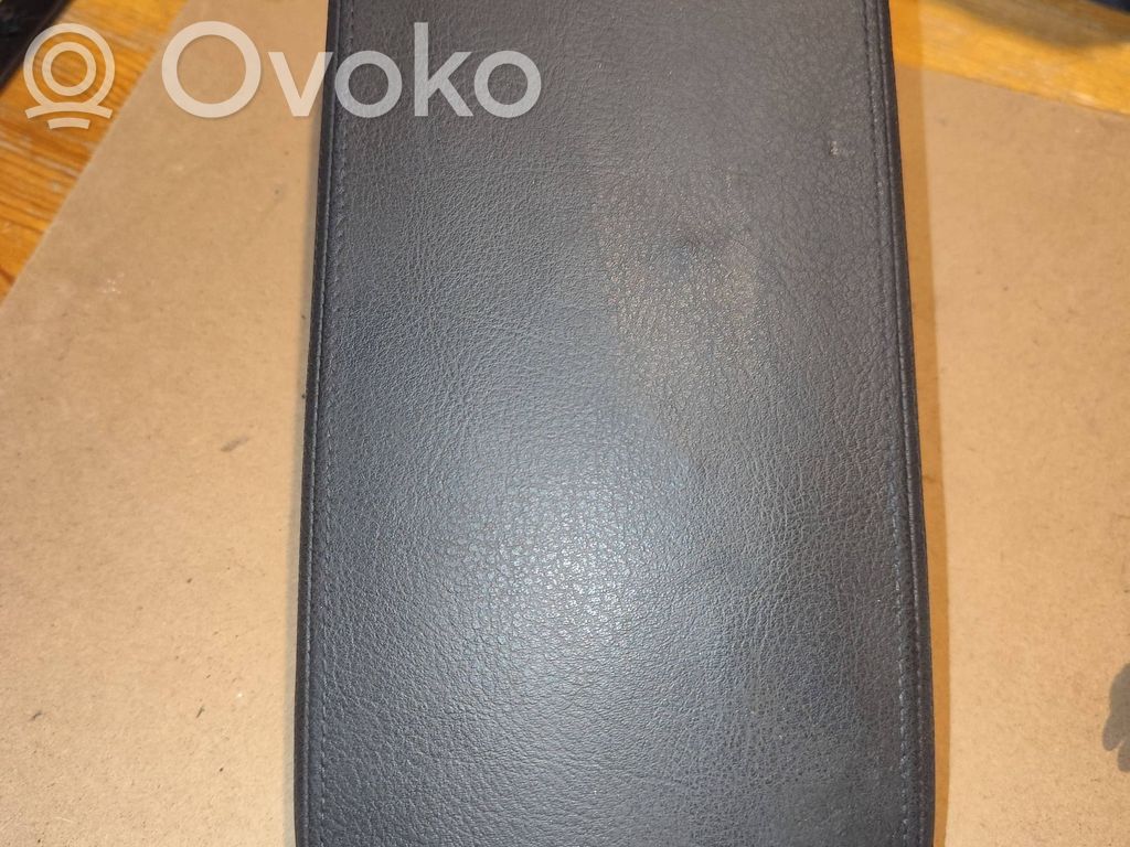 Peugeot 407 Armrest 