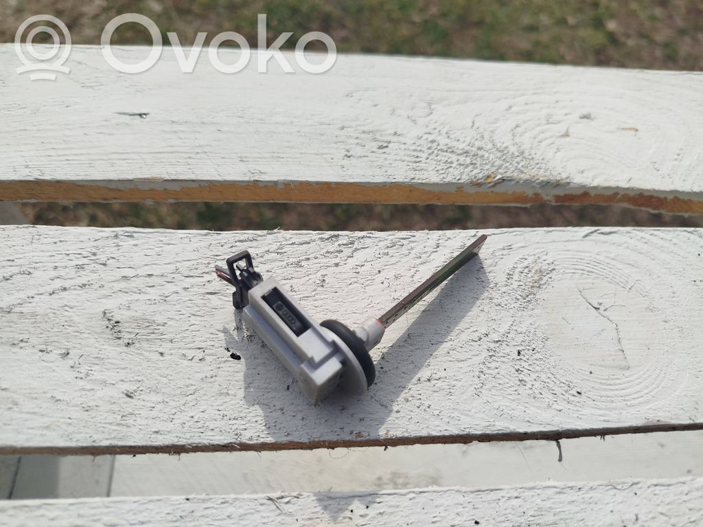 Interior temperature sensor   4B0820539,784302,1808032110