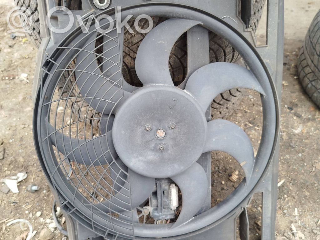 BMW 3 E46 Elektrisks radiatoru ventilators 