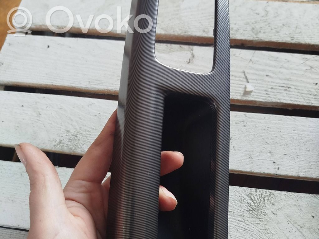 Volvo C30 Priekšpusē loga slēdža dekoratīvā apdare 