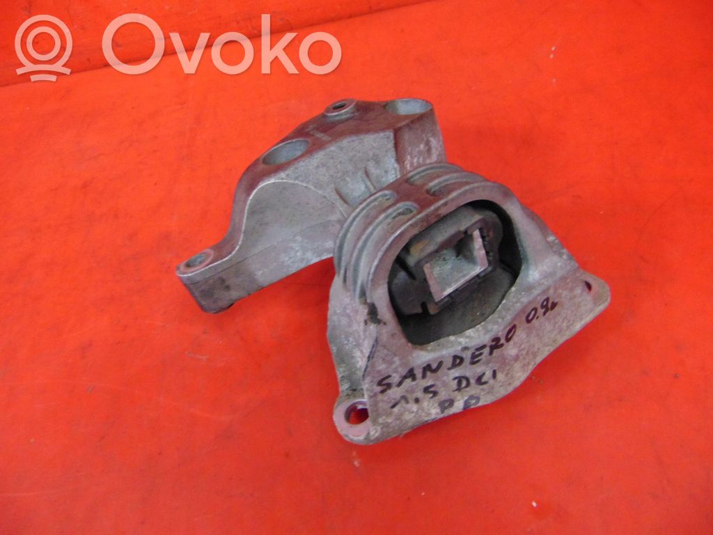 Dacia Sandero Engine mounting bracket 