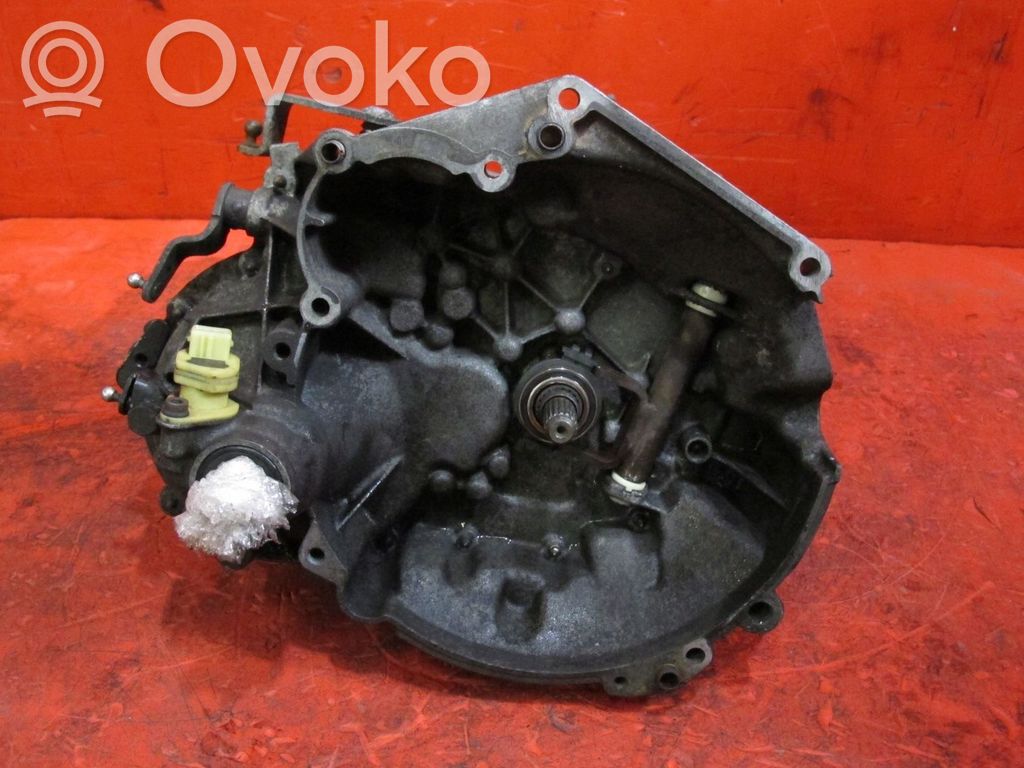 Peugeot 206 Manual 5 speed gearbox 