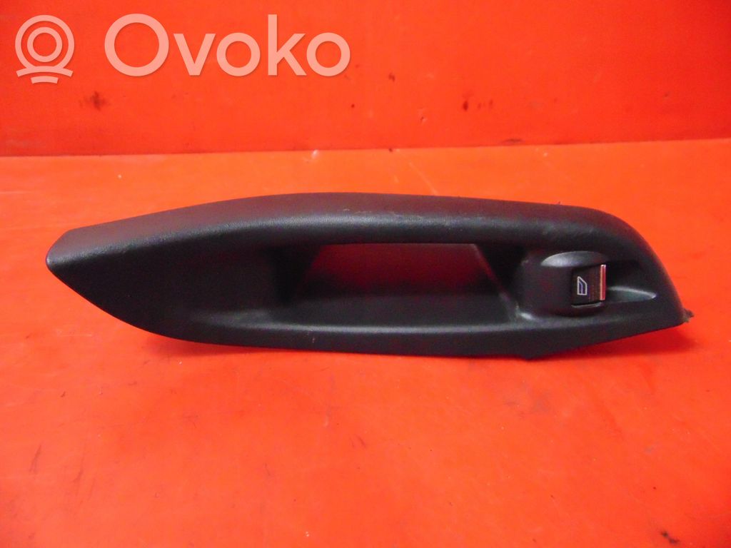 Ford Focus Electric window control switch 
