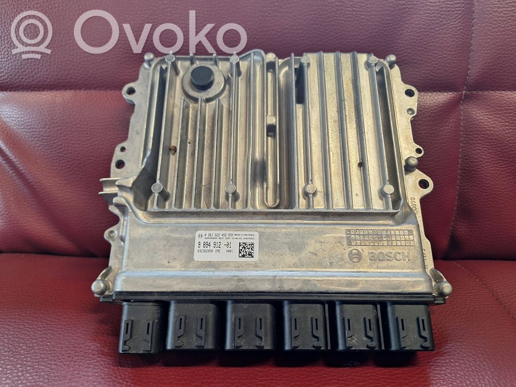 BMW 1 F20 F21 Engine control unit/module 