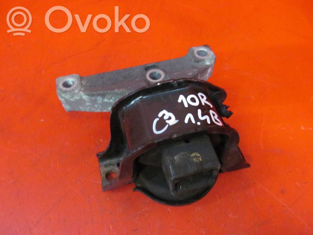 Citroen C3 Engine mount bracket 