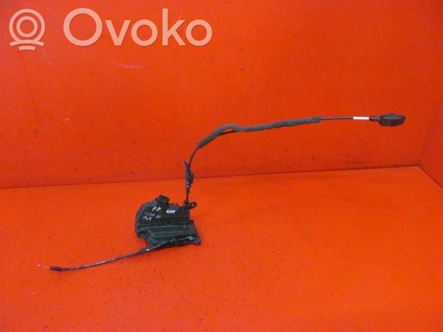 Renault Clio IV Front door lock 