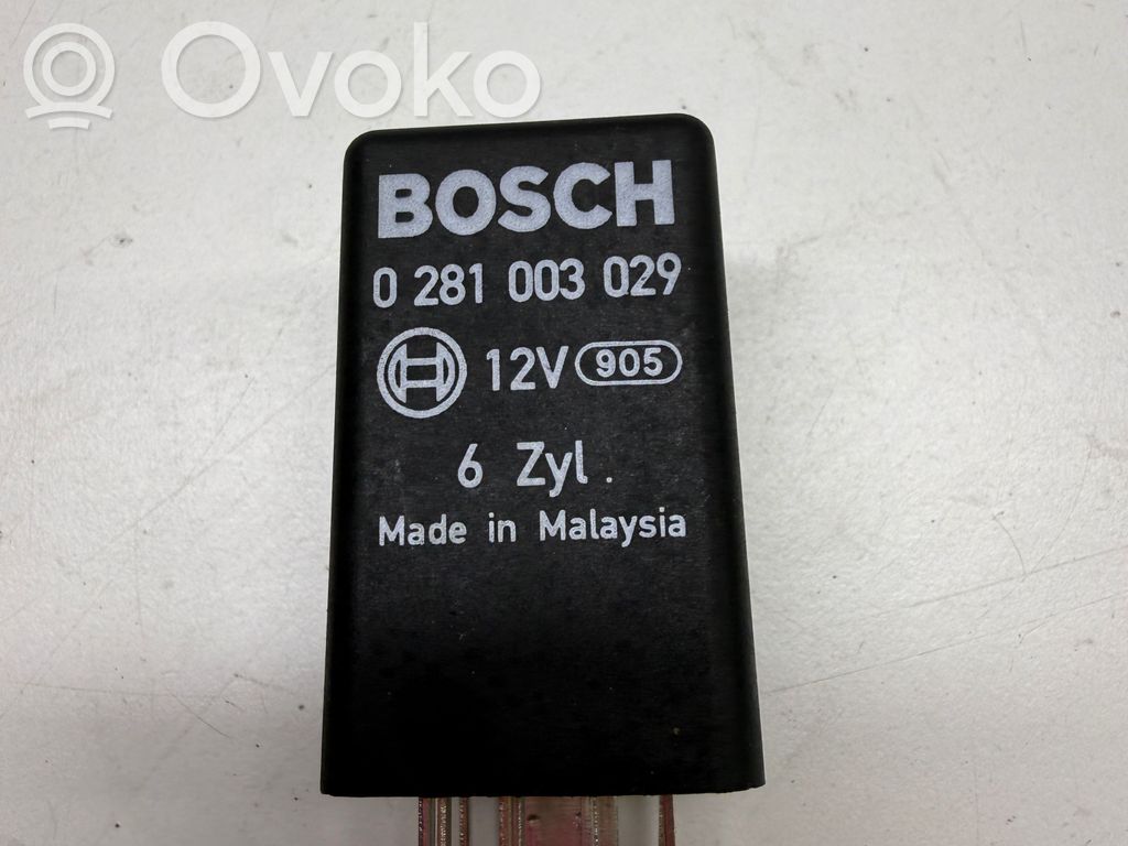 Audi A6 S6 C6 4F Kvēlsveču relejs 