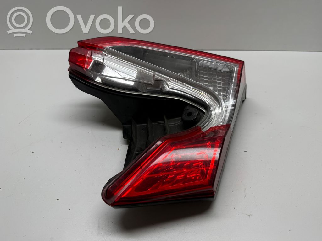 Toyota C-HR I Lampy tylnej klapy bagażnika 