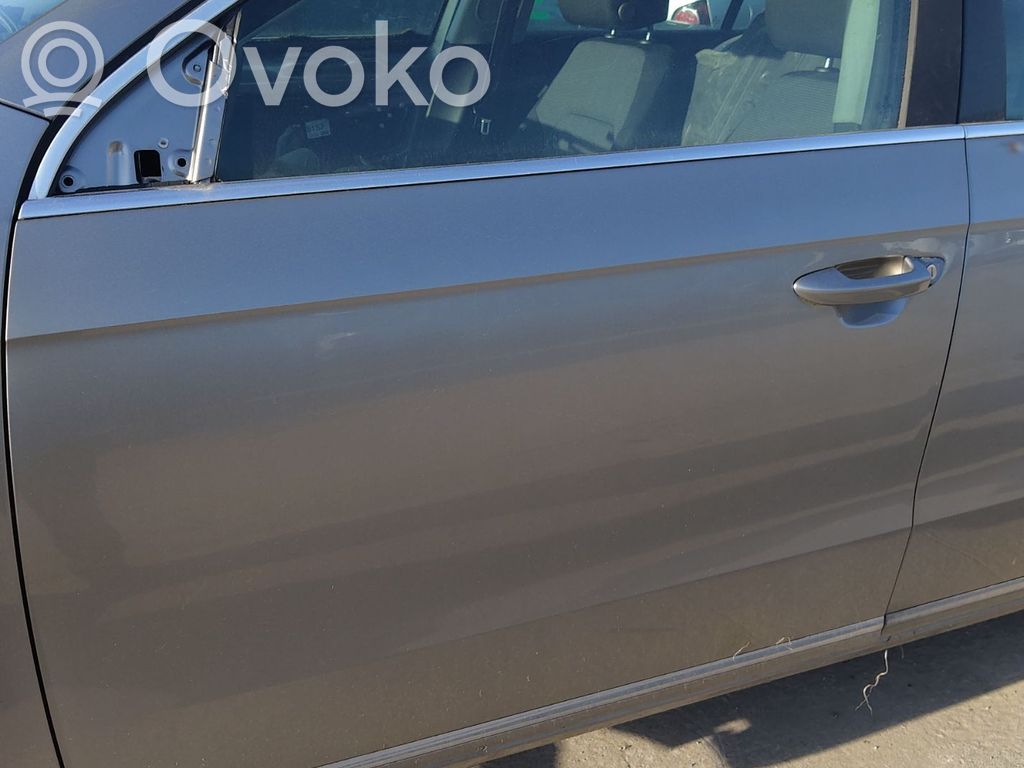 Volkswagen PASSAT Drzwi przednie 