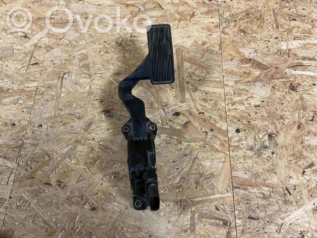 Suzuki SX4 Pedał gazu / przyspieszenia 