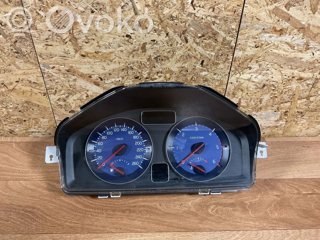 Volvo V50 Speedometer (instrument cluster) 