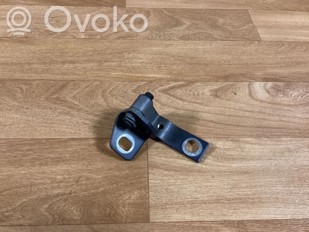 Front door upper hinge   AM51U22801AC