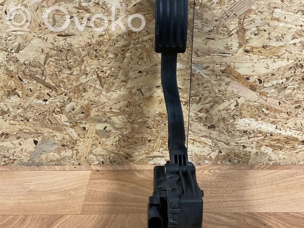 Ford Focus C-MAX Accelerator throttle pedal 