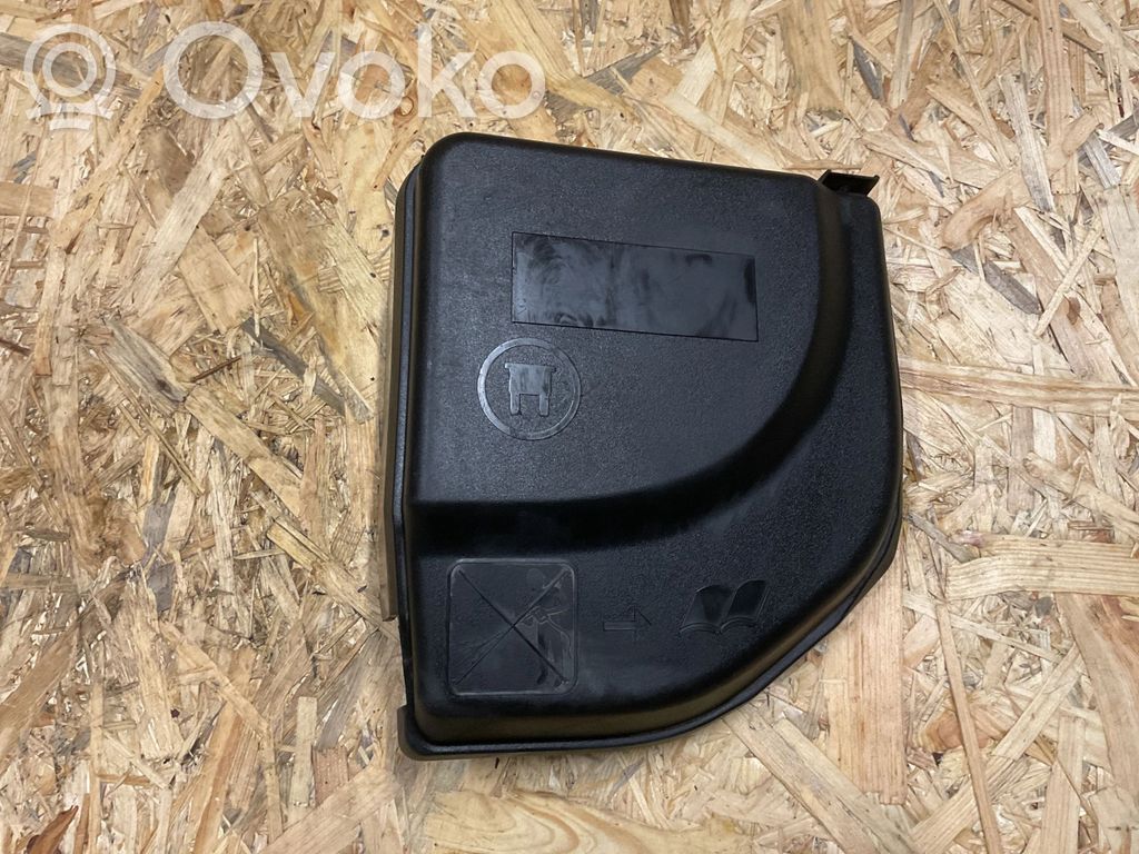 Peugeot 308 Fuse box cover 
