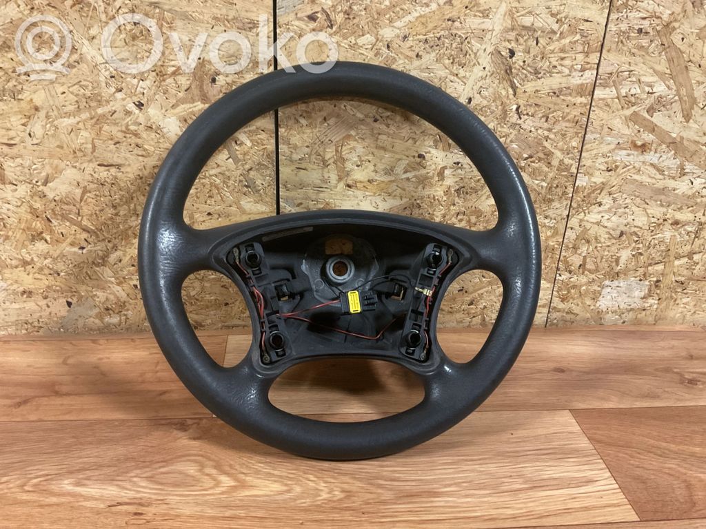 Steering wheel   14845630