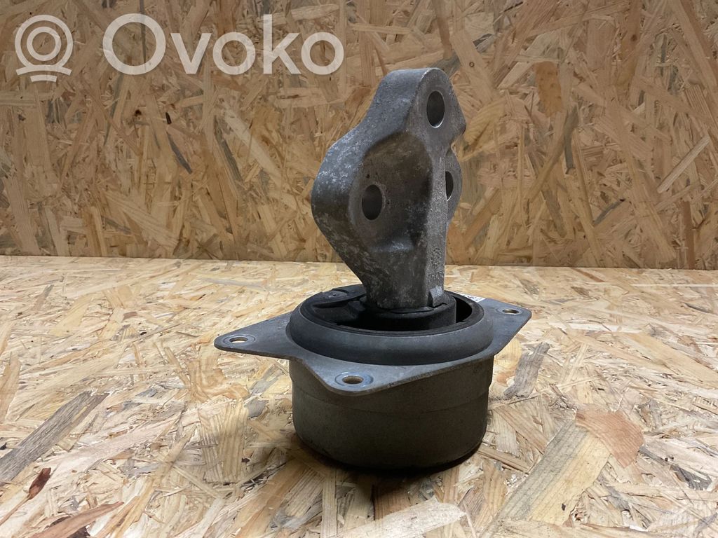 Engine mount bracket   13227735