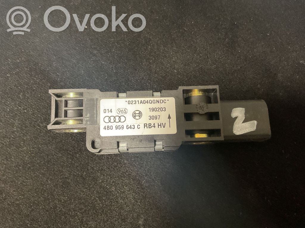 Audi A4 S4 B7 8E 8H Senzor impact/declanșare airbag 