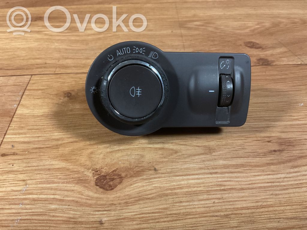 Opel Insignia A Interruptor de luz 