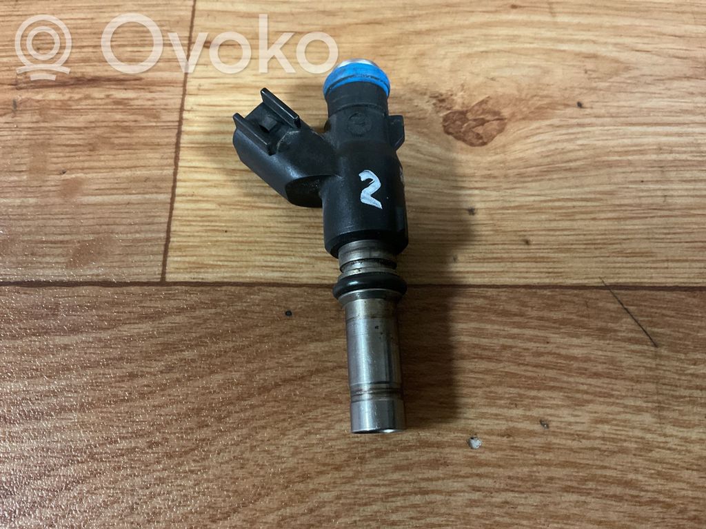 Inyector de combustible   25380933,8268B