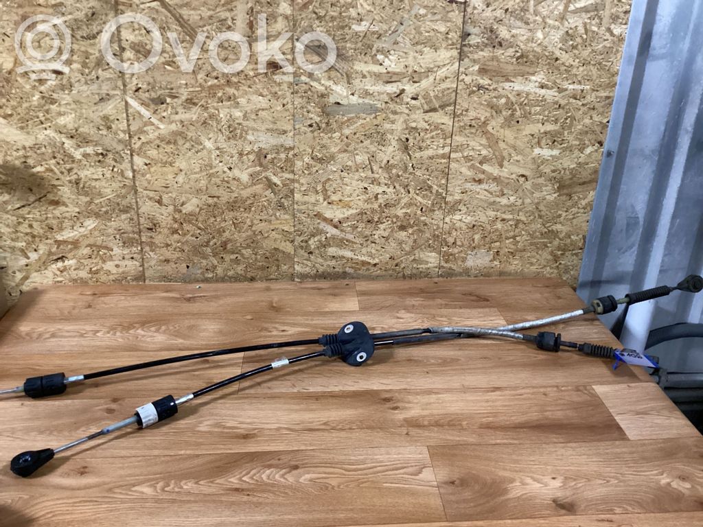 Ford Focus Gear shift cable linkage 