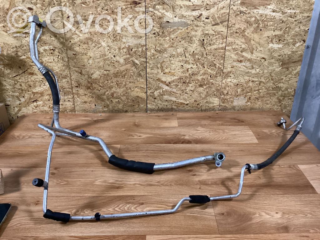 Opel Insignia A Ilmastointilaitteen putki (A/C) 