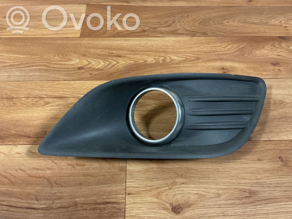 Ford Focus Priešrūkinio žibinto apdaila/ grotelės 
