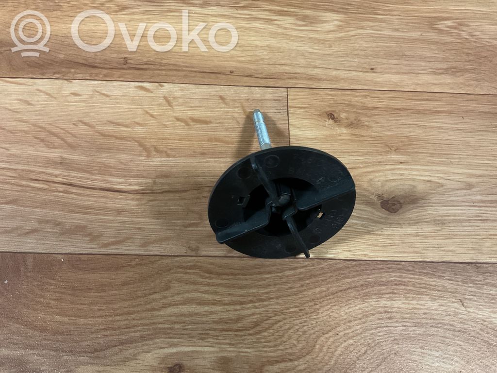 Nissan Note (E11) Śruba koła zapasowego 