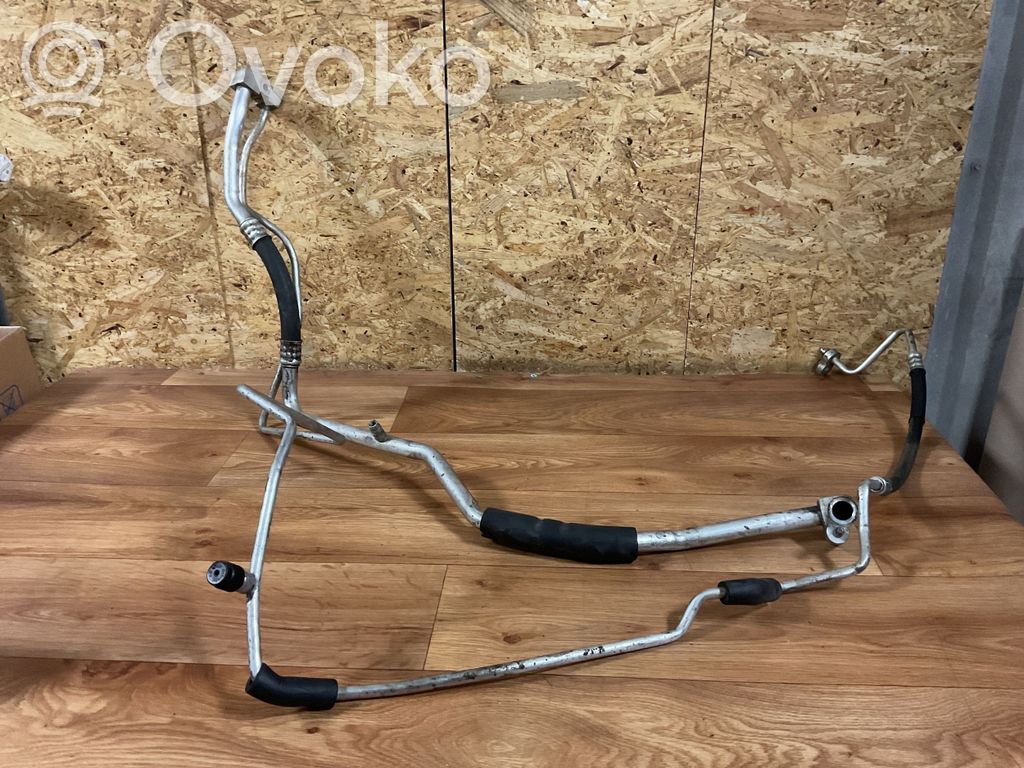 Opel Insignia A Ilmastointilaitteen putki (A/C) 