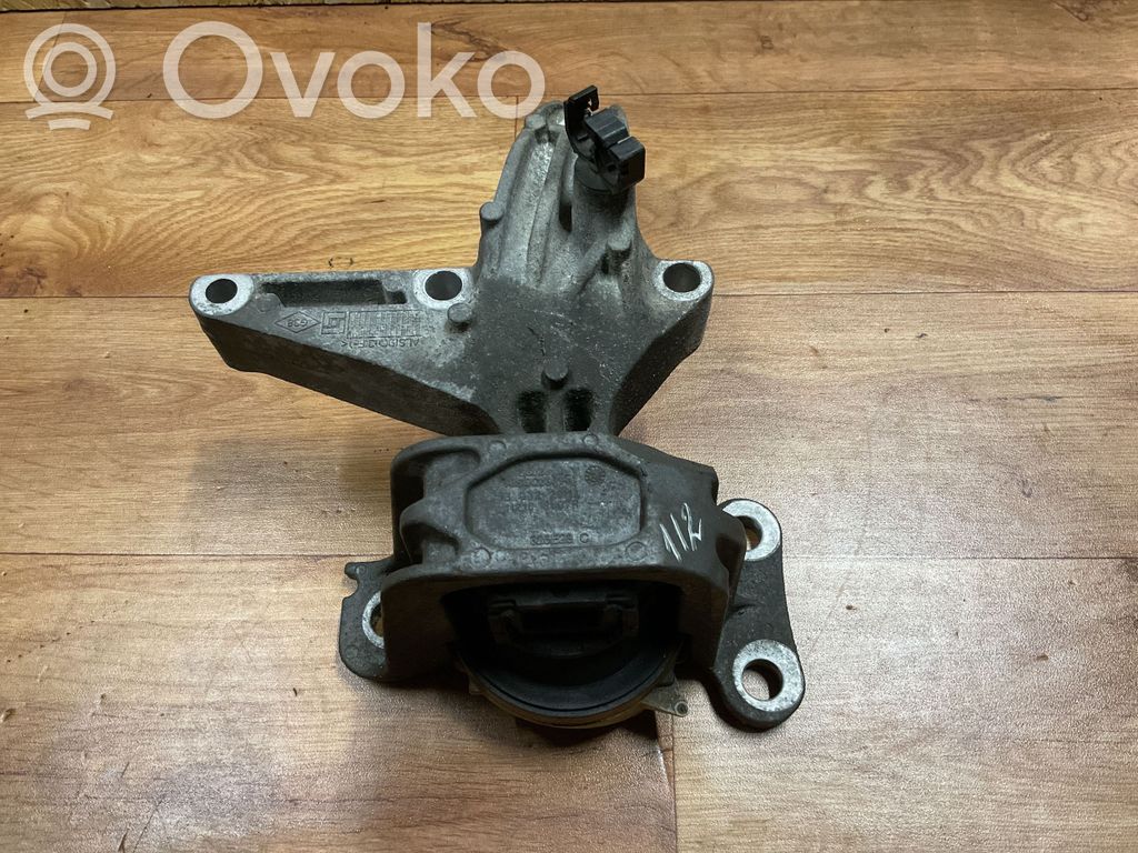 Engine mount bracket   326E28C