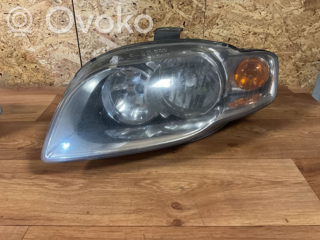 Audi A4 S4 B7 8E 8H Lampa przednia 