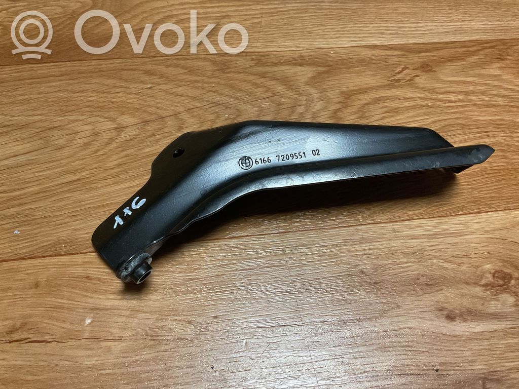 BMW 5 E60 E61 Muu moottoritilan osa 