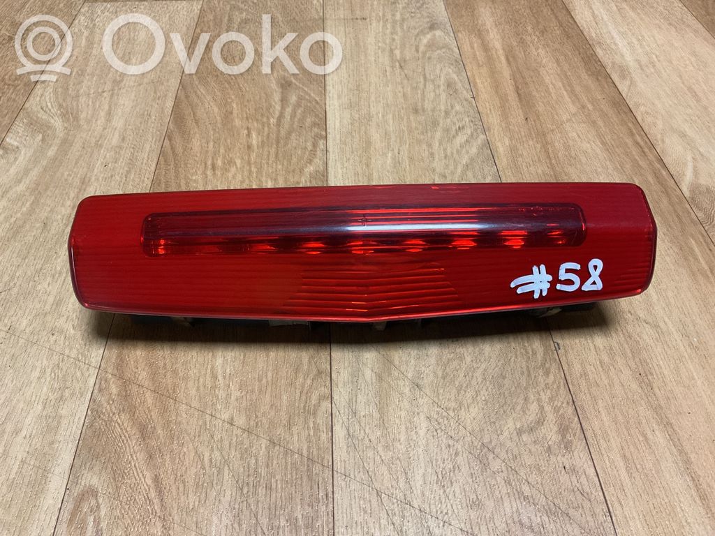 Opel Zafira B Trzecie światło stop 